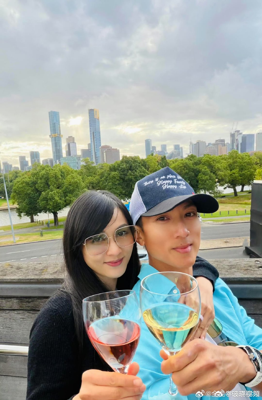 吴尊看见文莱人称自己是文莱人吴尊问为什么把他叫文莱人 吴尊自己也提文莱人的梗了，