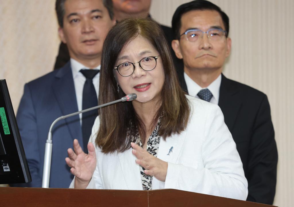 再批管碧玲，赵少康痛骂：将帅无能累死三军
前中广董事长赵少康昨批评赖清德政府面对