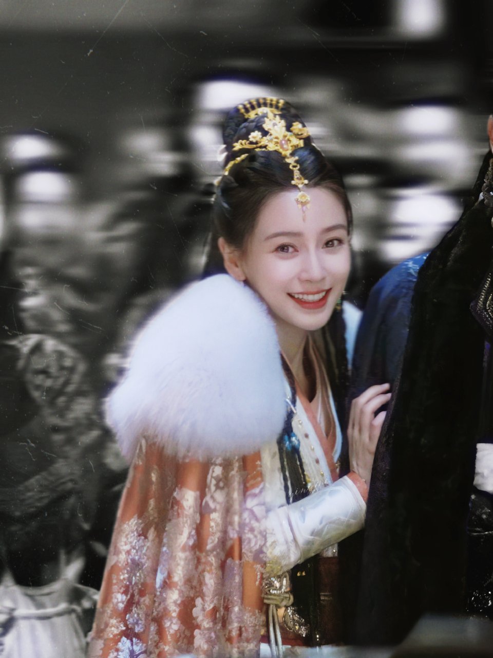 angelababy [抱一抱]杨颖 下午好[哇]将宝们中午都吃了什么好吃的呀[