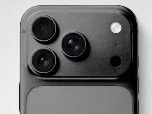 传闻 iPhone 18 Pro 配色，蓝色、黑色、银色和深红

大家更喜欢哪个