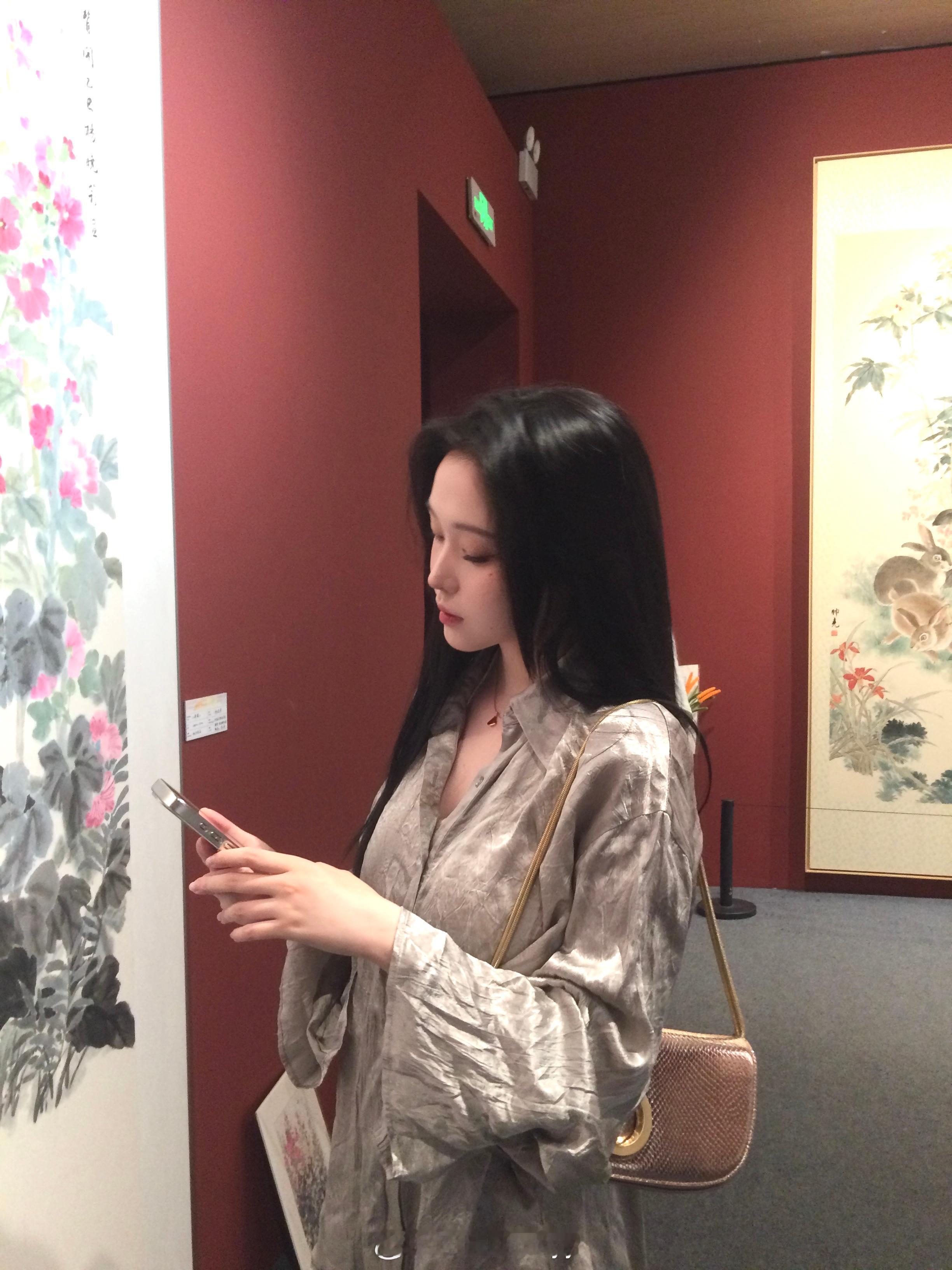 难以言说的情绪忽视掉也无所谓 ​​​