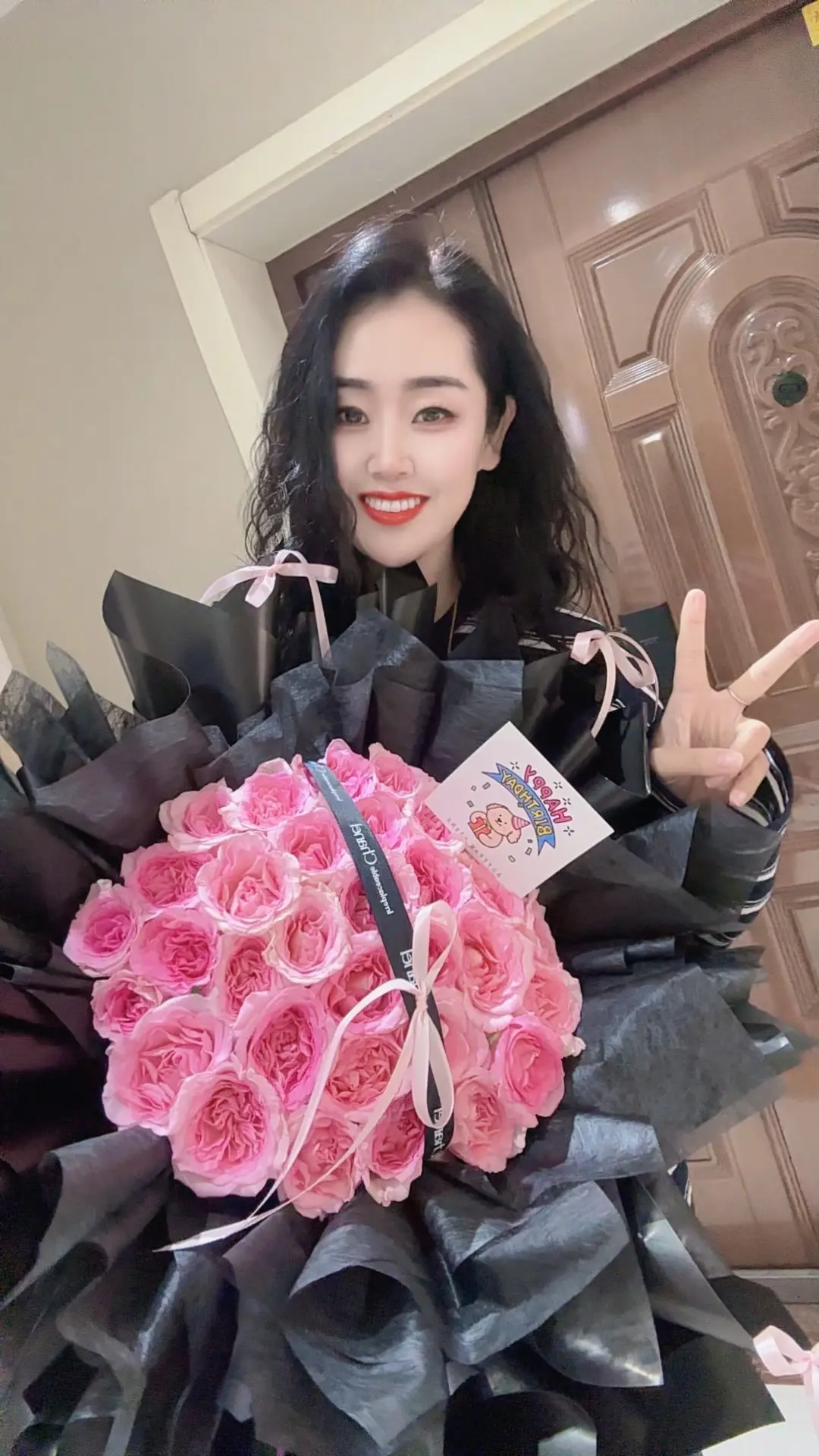 今天不吹牛逼，吹蜡烛，又喜提一岁，人生百味感恩相遇和陪伴，多少岁不重要...