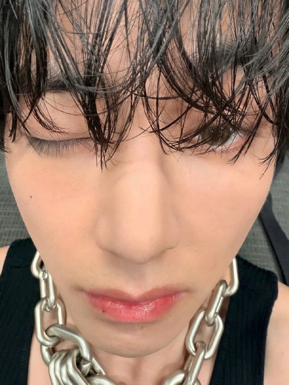 晚睡有哥哥看 好帅好完美的肌肉线条嘻嘻 