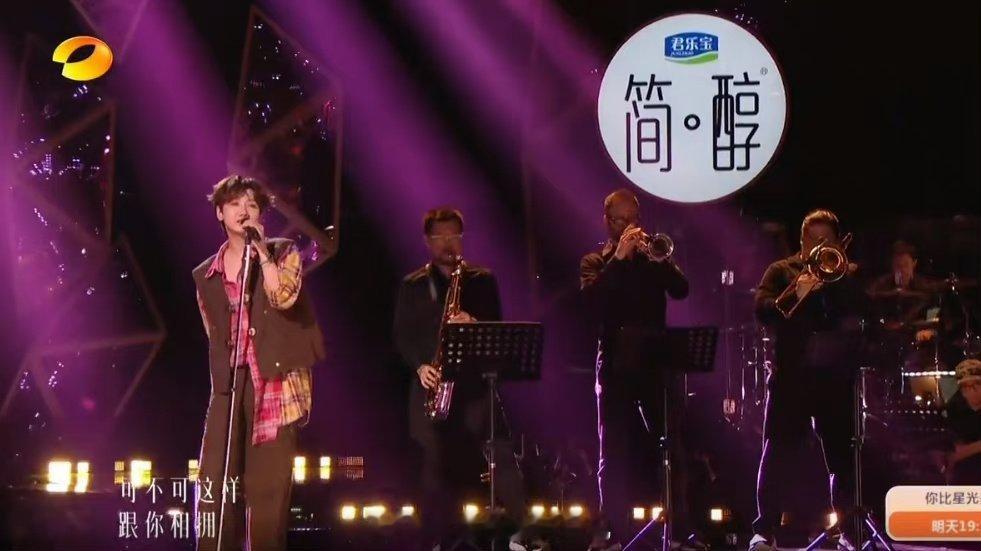 #汪苏泷小小虫舞台##汪苏泷好会扭#汪苏泷好会扭，不错不错 ​​​