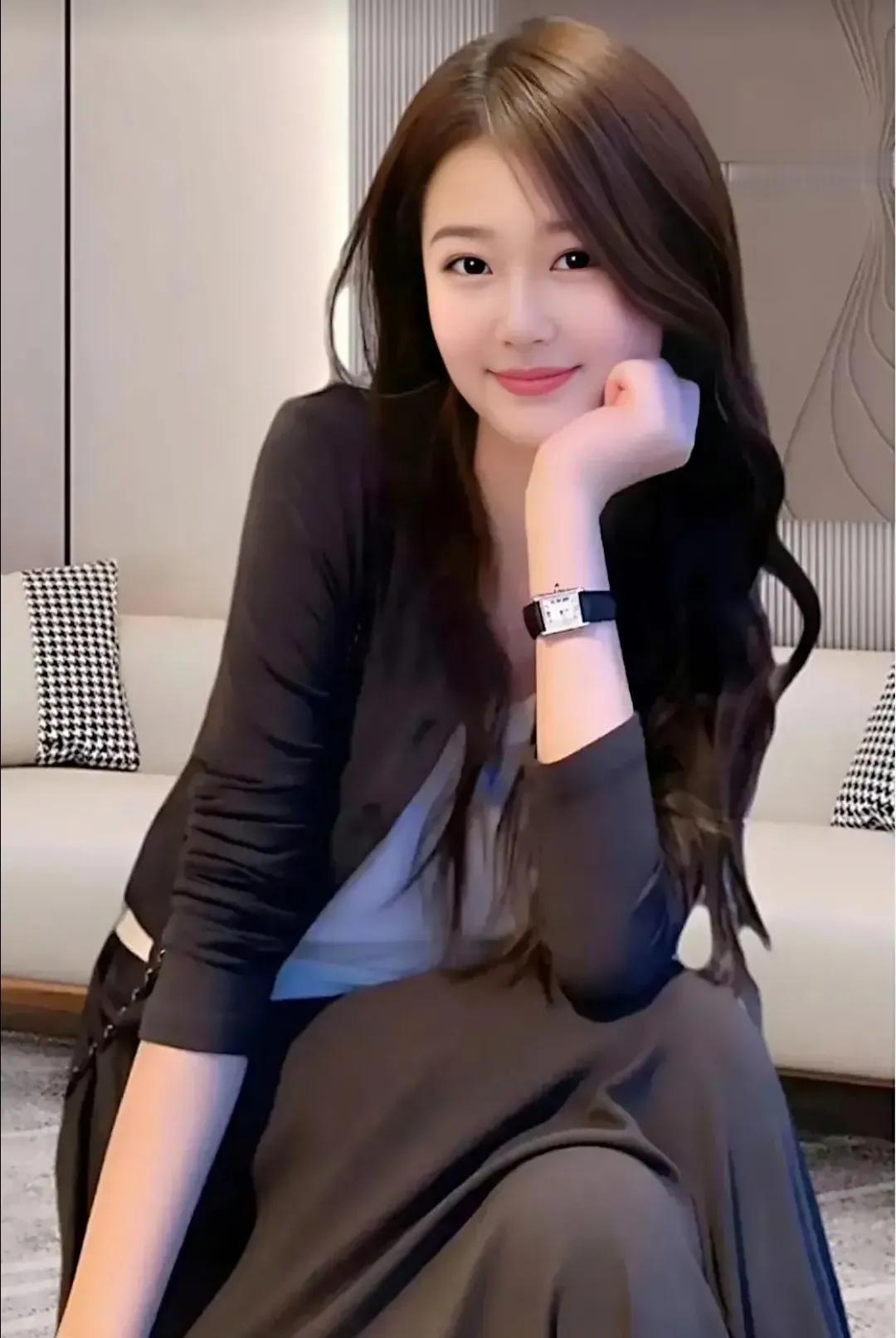 亲爱的你喜欢我吗？如果我是你心爱的女友，我问你要一万块，你会给我吗？评论区告诉我