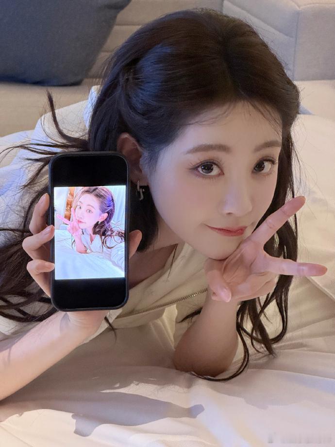 祝绪丹满脑子都是闯天家了 、祝绪丹手机里有两个小祝被祝绪丹萌晕！自拍连发，满脑子