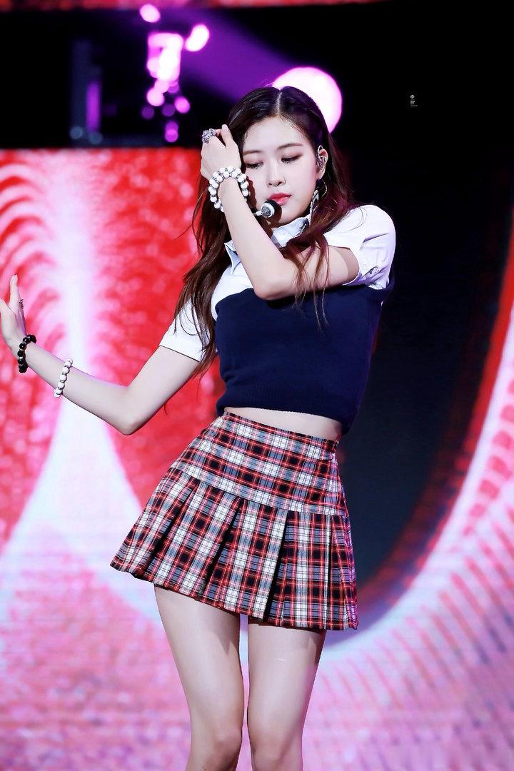 ROSÉ  170724 蔚山音乐节高清饭拍想念朴彩英 学姐 