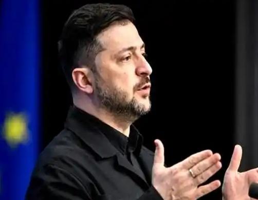 这真的尴尬了！泽连斯基刚向美国要“说法”，结果特朗普还真给了“说法”，但这个“说