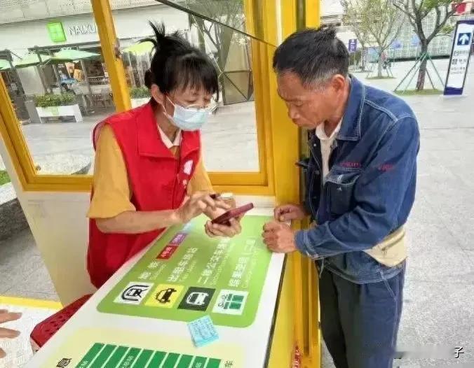 寻找富有活力和机遇的城市，不论工作还是生活，深圳都是很多年轻人不可错过的一站。
