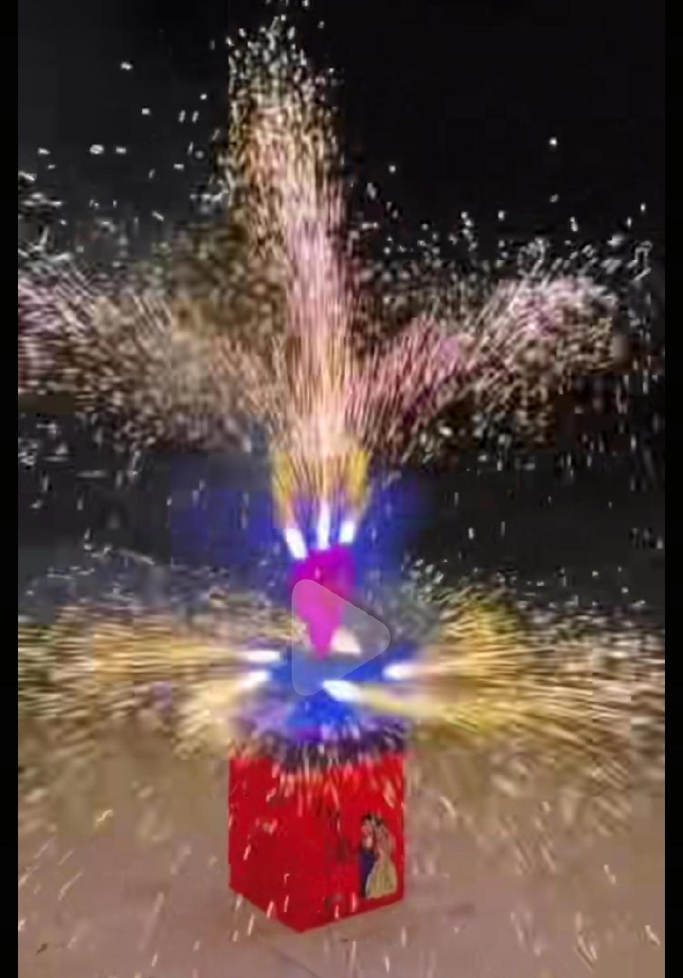 山西宣布废止了烟花爆竹禁令 。
是不是，
会在今晚，
放烟花高兴一下。