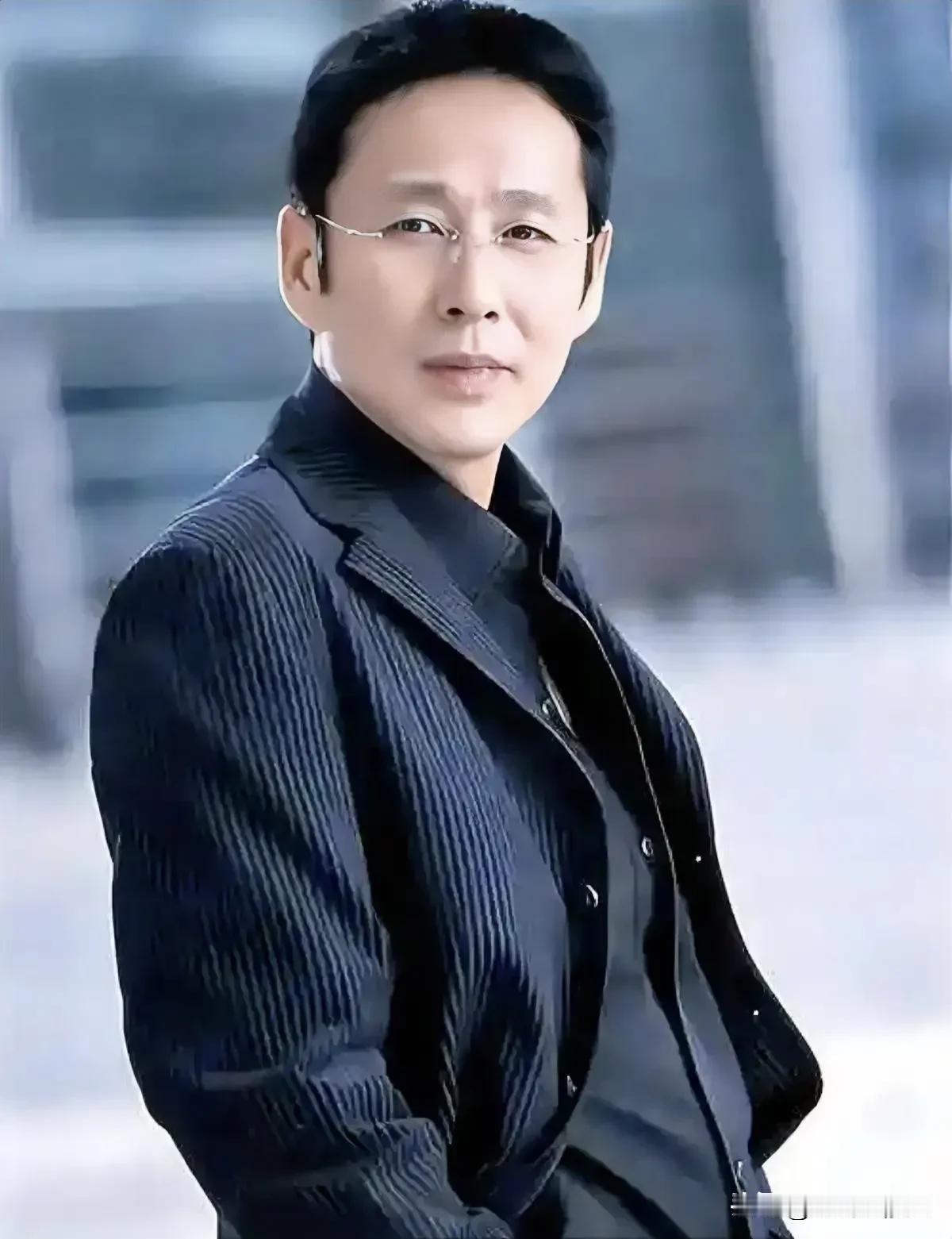 人活到最后才明白，健康安稳，才是顶级福气
 
陈道明曾说过：“我不羡慕当官的、有