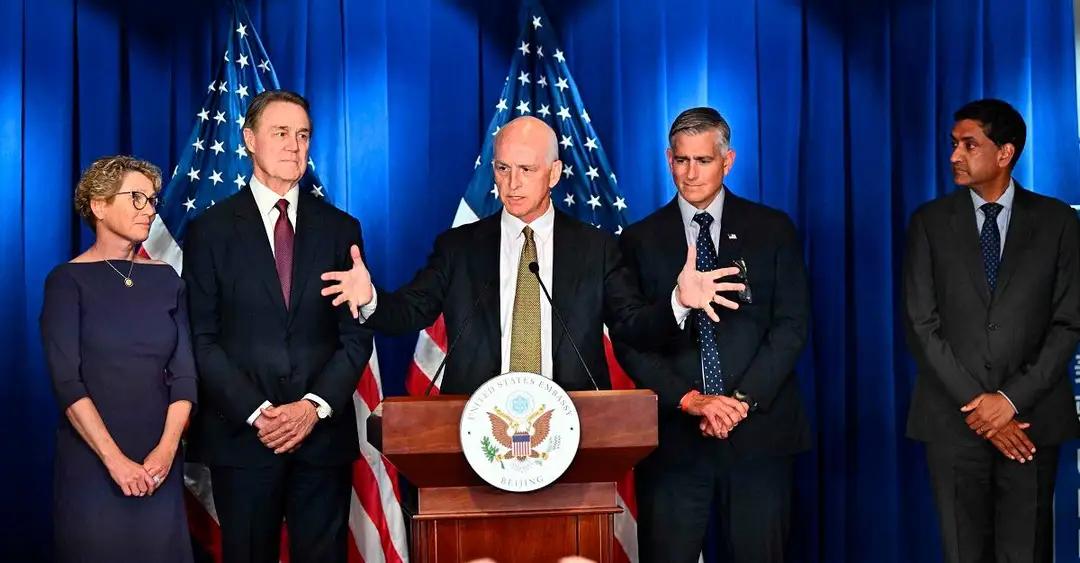 美国访华代表想不通，中国出口稀土那么多，为什么就没有美国的份。正在访华的美国众议
