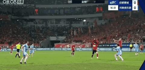 中超裁判的水平真是让球迷目瞪口呆！成都蓉城16分钟，这球要么你吹费利佩犯规，进球