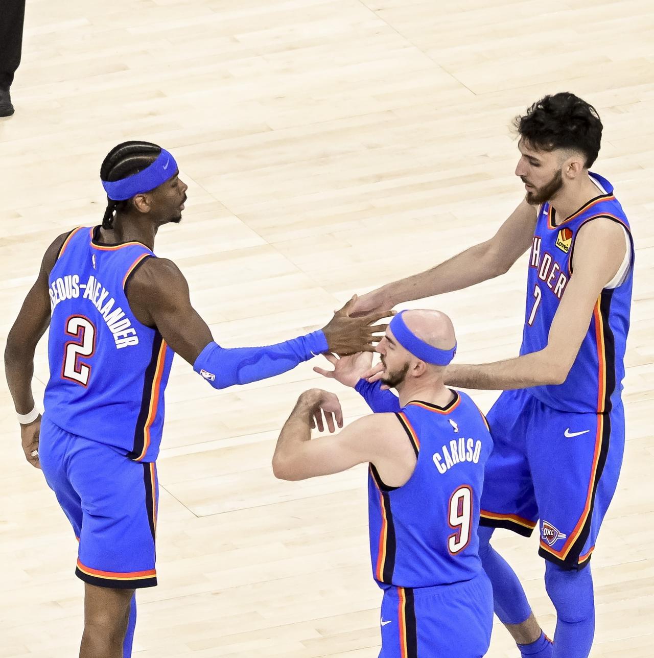 不服不行啊，雷霆队能防守的人太多了！

1，多尔特——身高193，臂展204cm