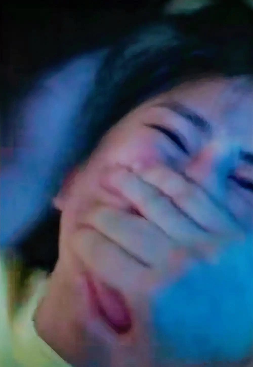 太狠了！男人为娶小三，活活捂死8个月孕妻，伪造车祸，直接判死刑！婚内出轨，跟小三