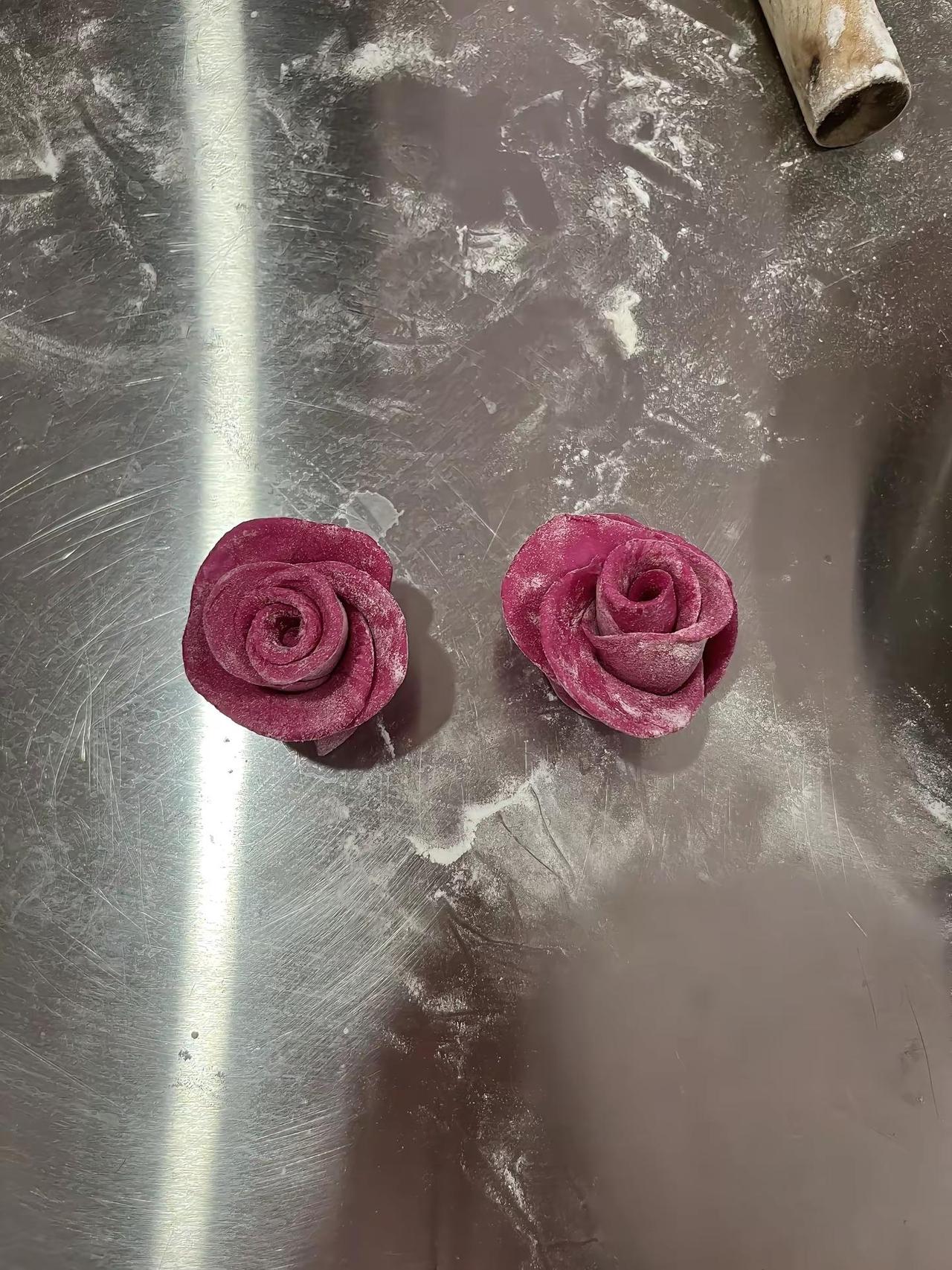 谢谢老师的传授。下一站高级化妆师，舞台妆！我要承接婚纱摄影，和新娘妆了！各种美体