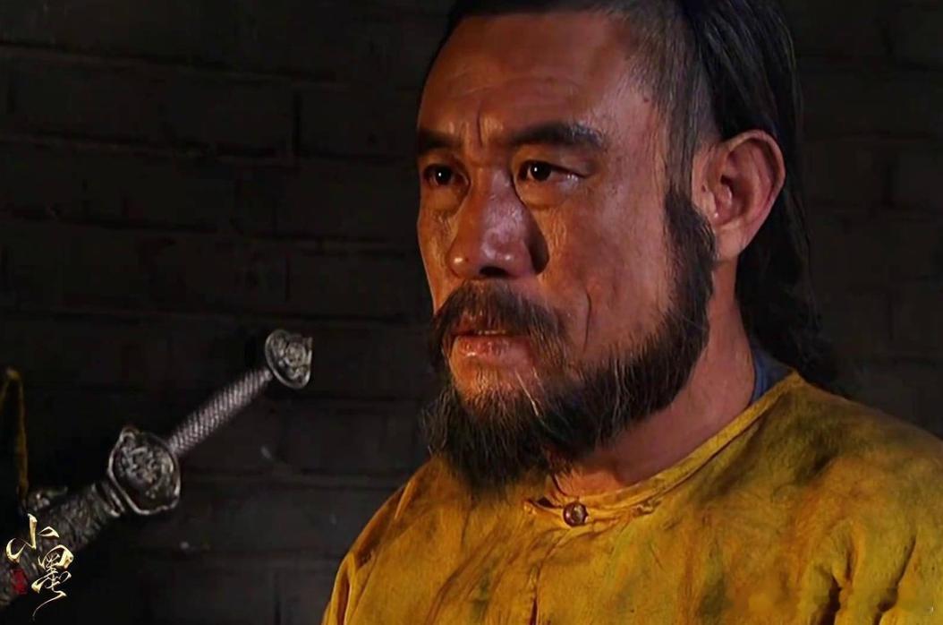 历史 在《雍正王朝》里，有个耐人寻味的问题：年羹尧被贬为杭州将军后，若有所收敛，
