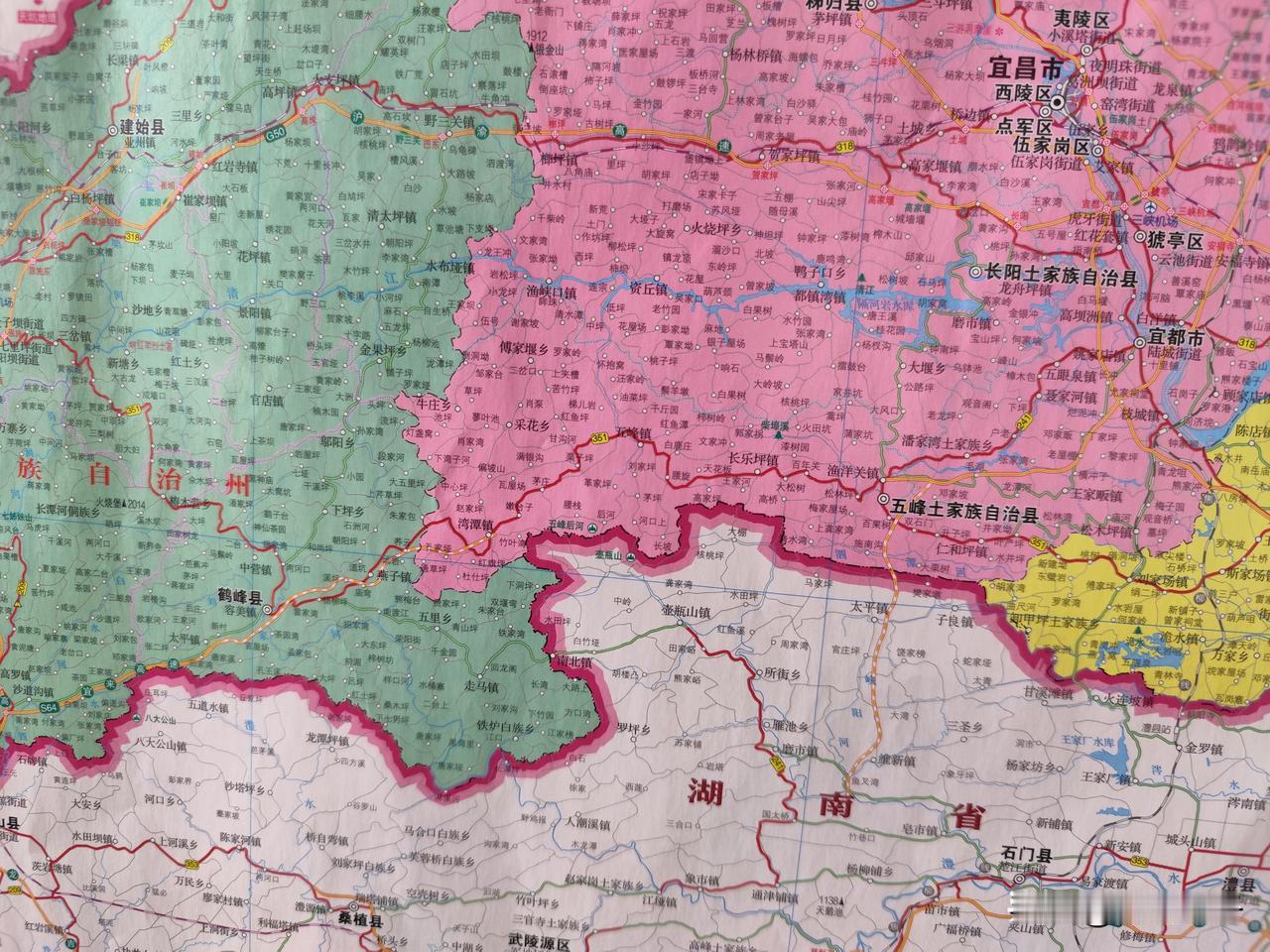 鹤峰回荆州就只有这个351国道转啊转啊，转到五峰县渔洋关上高速，上次就转了几个小