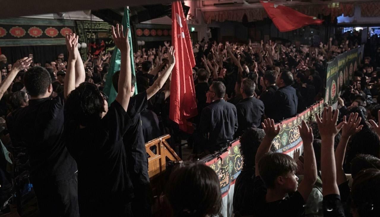 伦敦塔苏阿夜隆重悼念阿巴斯，万余信众异乡坚守信仰传承！

据伊朗国家通讯社报道，