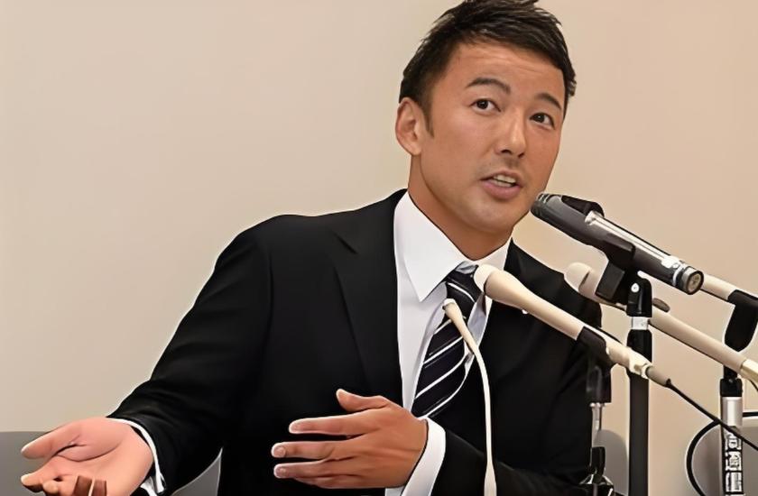 日本国会现场突发震撼一幕，彻底打破了右翼政客们的嚣张气焰！平日里动辄叫嚣 “对华