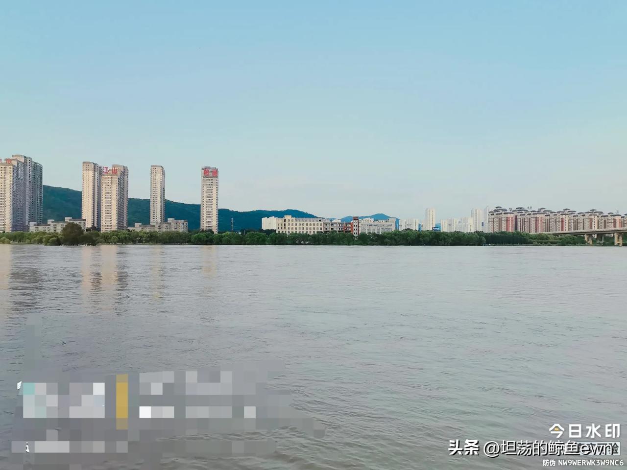 郭兰英老师演唱的歌曲对50后、 60后的影响是最深的。郭兰英老师演唱的经典歌曲《