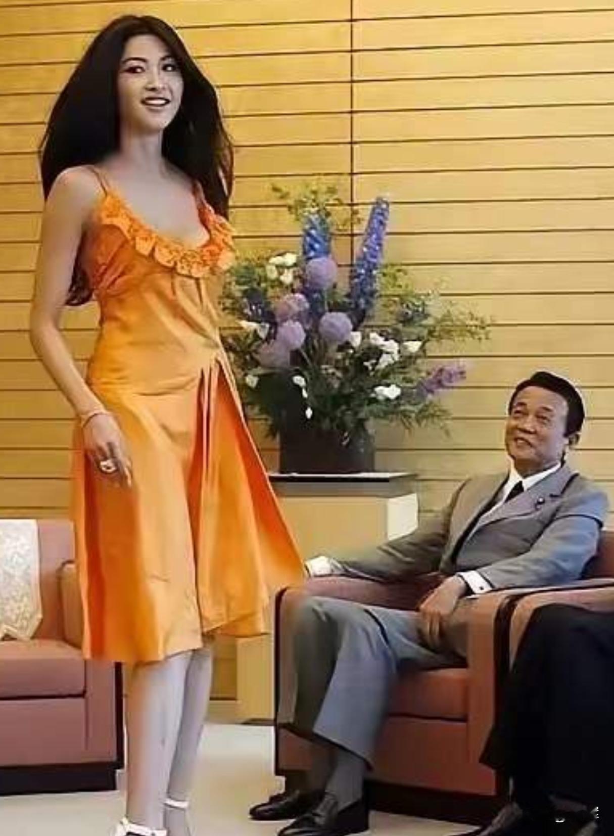 内讧开始！高市早苗对麻生太郎下手，意图将其剥离出党派
根据日本媒体发布的消息，可