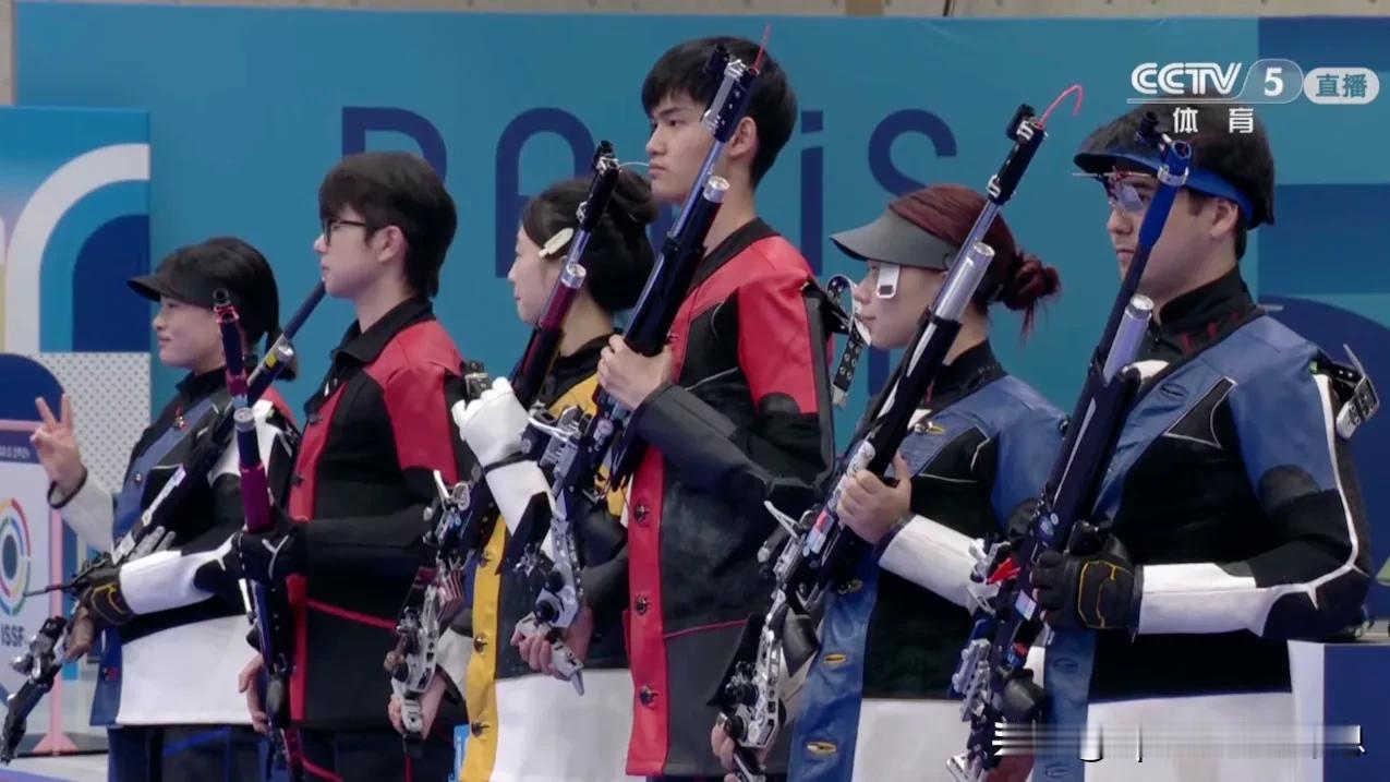 中国体育代表团巴黎奥运会第一金！
北京时间7月27日
射击混合团体十米气步枪决赛
