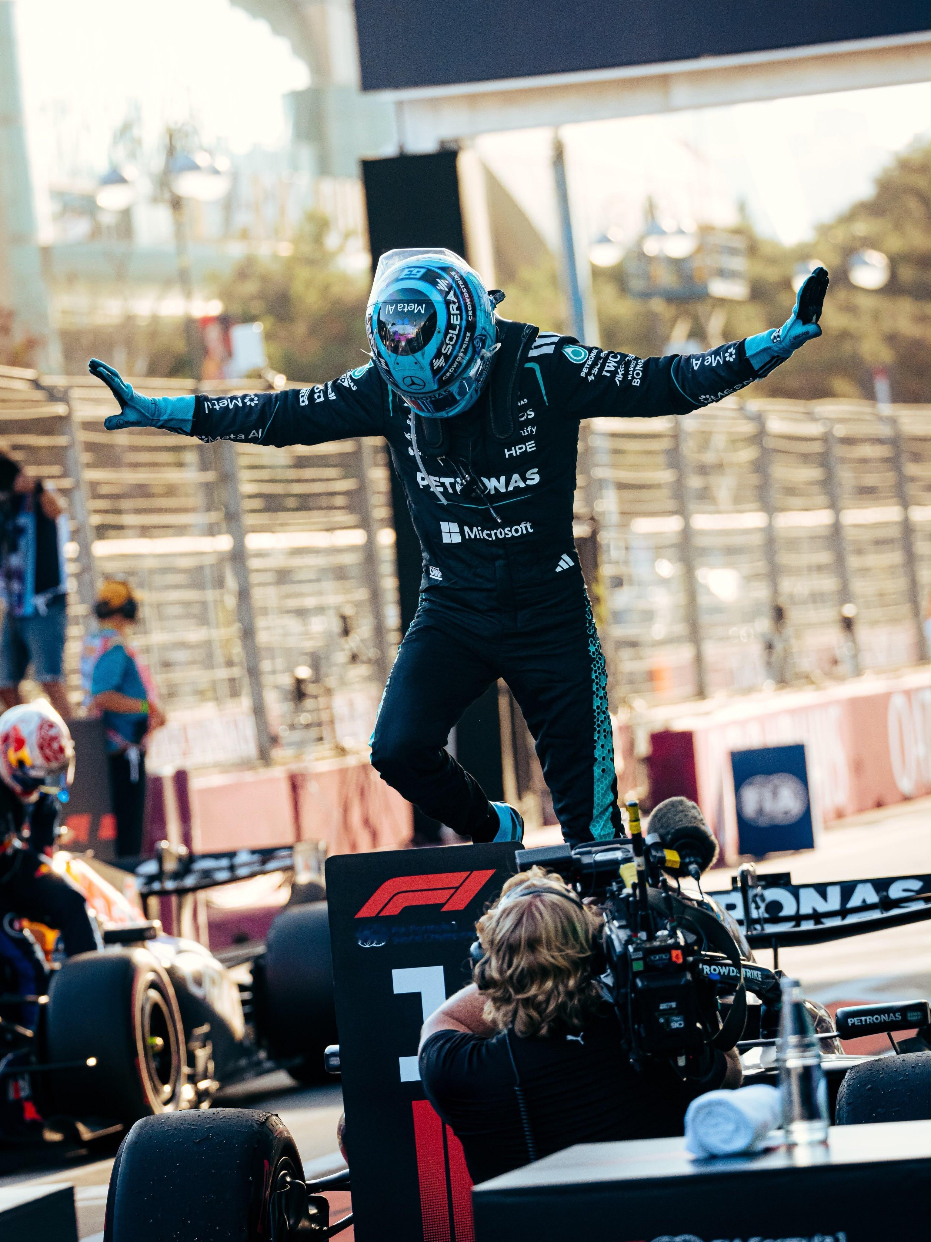 georgerussell63更新一则👇🏻巴库P1，斩获大满贯！！🏆🇦?