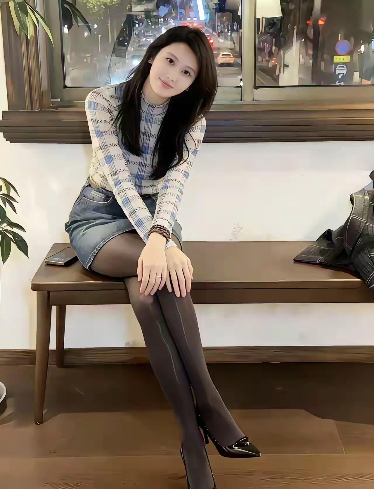 简简单单，不搔首弄姿，气场拉满