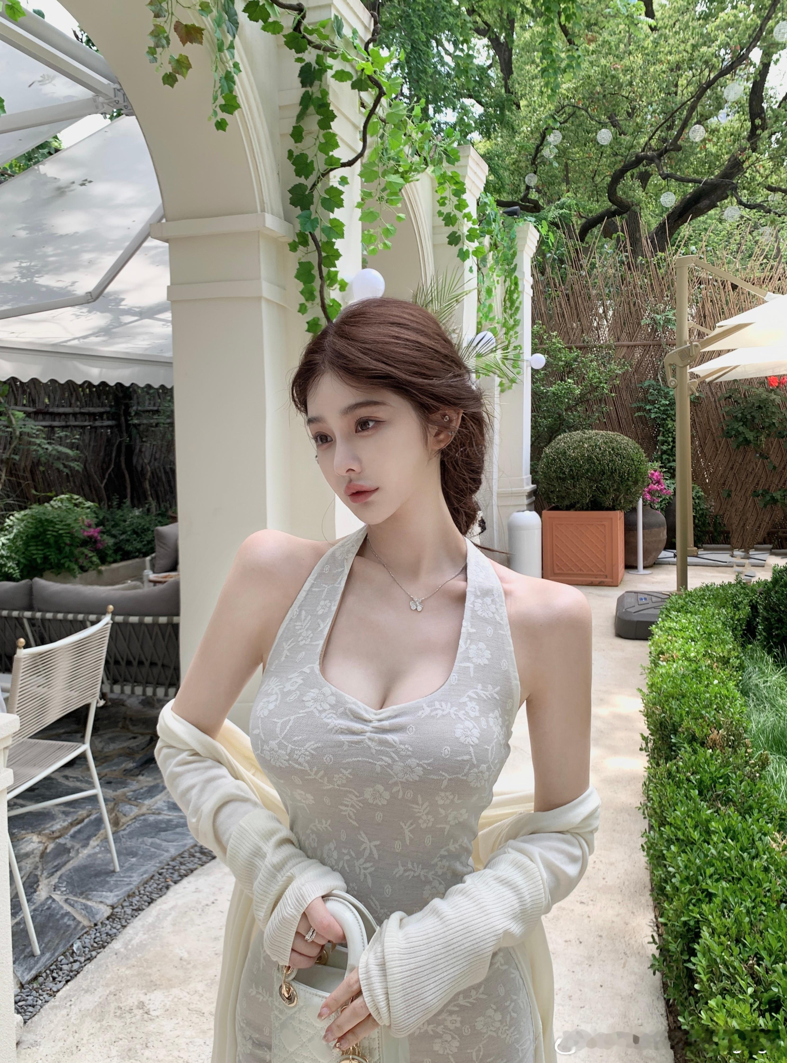 Sof garden⛲️好美的南法花园晒晒太阳的夏天好爱 ​​​