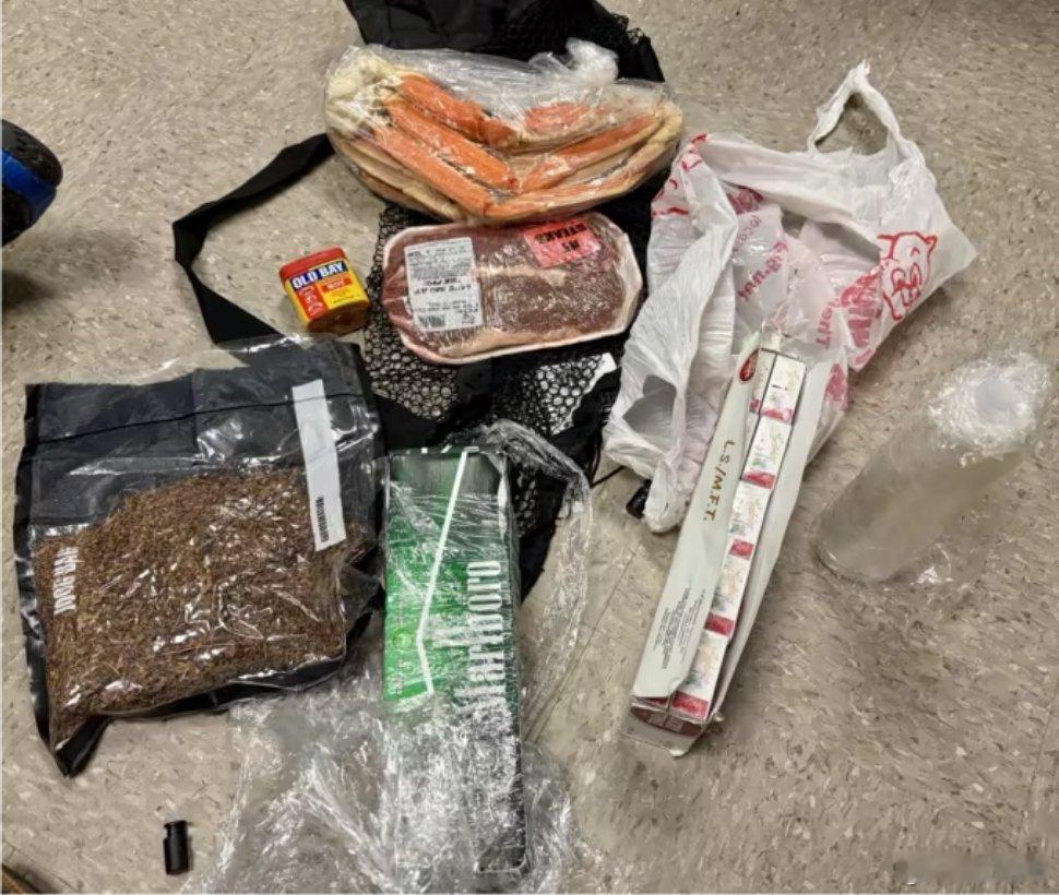 美国一监狱无人机空投牛排大麻监狱主打一个人性化美国人也算把无人机应用到了极致