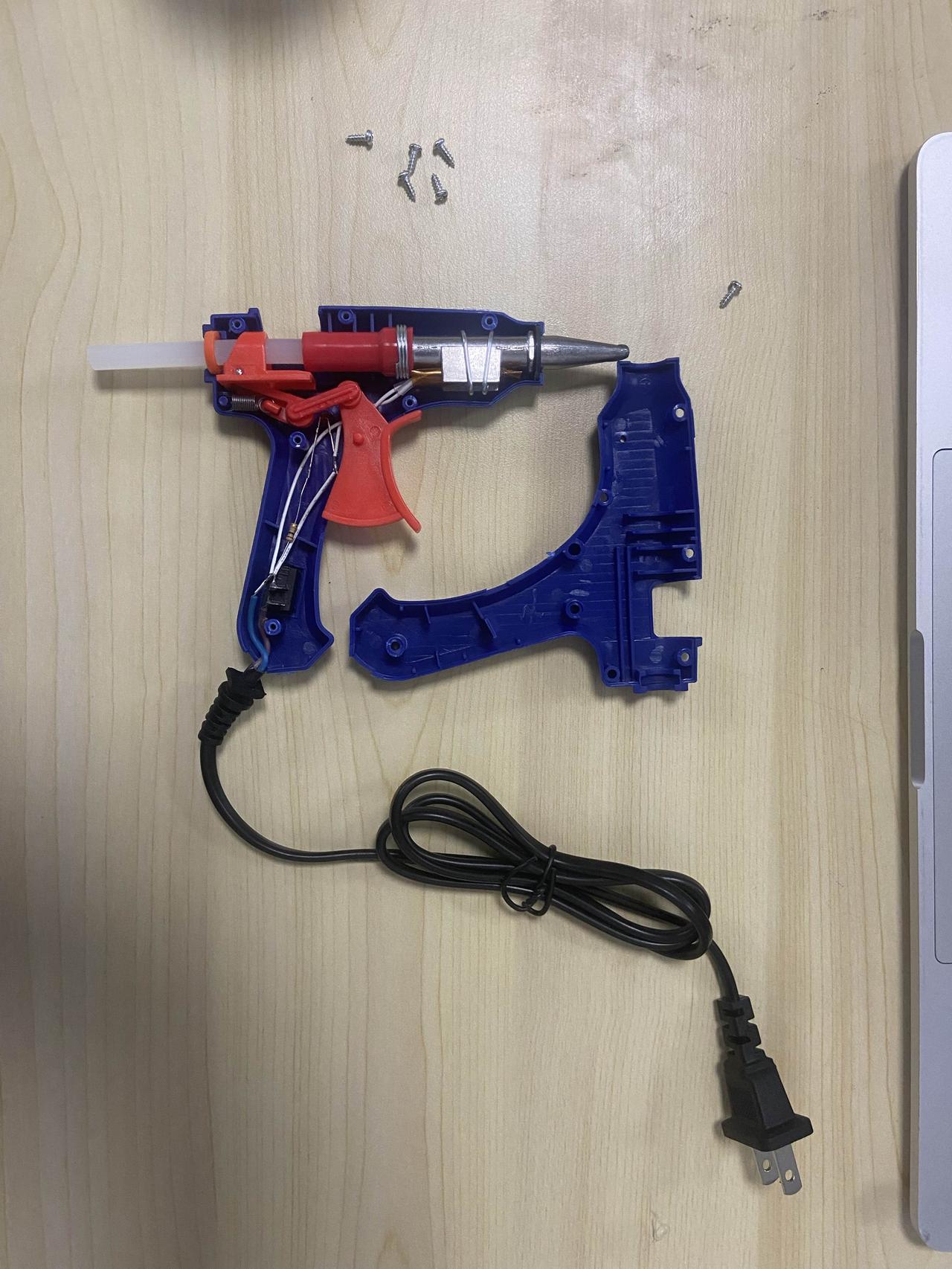 这样一支胶枪批发价3.5元，中国制造就是被义乌佬搞死搞臭的。