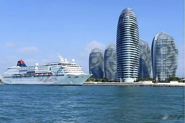 上世纪九十年代初，我前往海南工作了两年。彼时的海口市，面积尚不算大。若不算秀英、