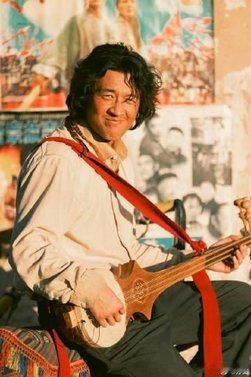 生命树贺清源下线生命树3天下线2个人贺清源用行动诠释了责任与担当，他的离去让山林