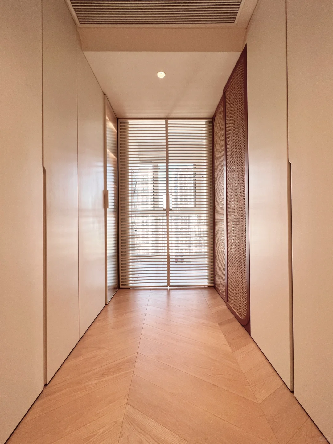 Roomtour｜住上了衣帽间一体的套房真香！