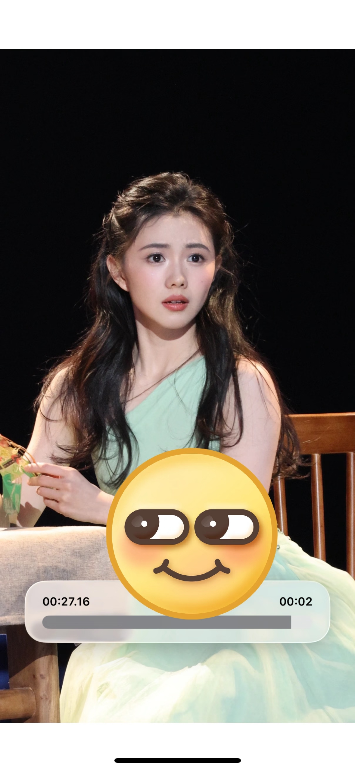 这张真的doll感十足 完美精巧的脸蛋 巧夺天工 怎么做表情都不会崩…. 