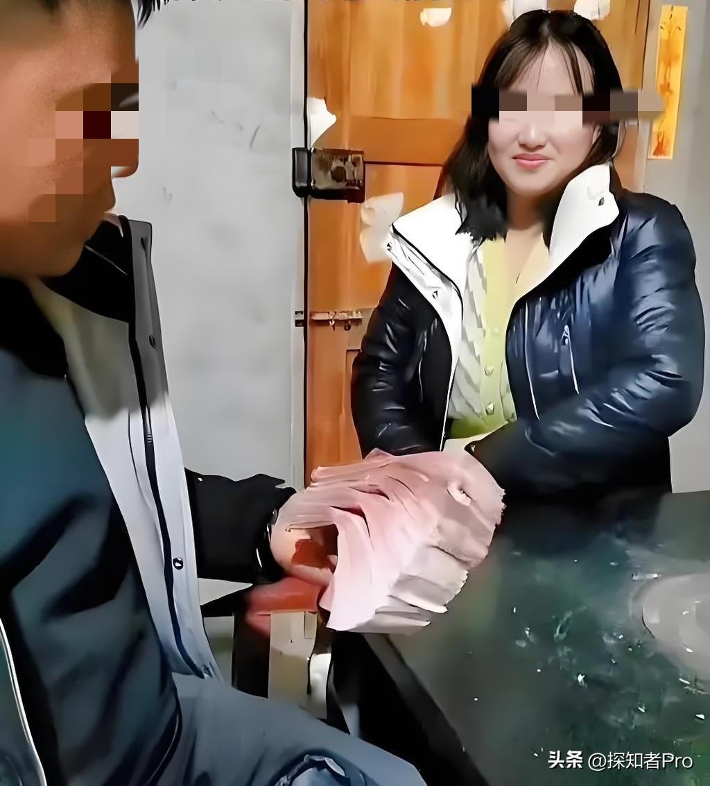 小伙恋爱脑上头，卖房、卖车、借贷、砸锅卖铁，标注“自愿赠予”转账上百万，供养女友