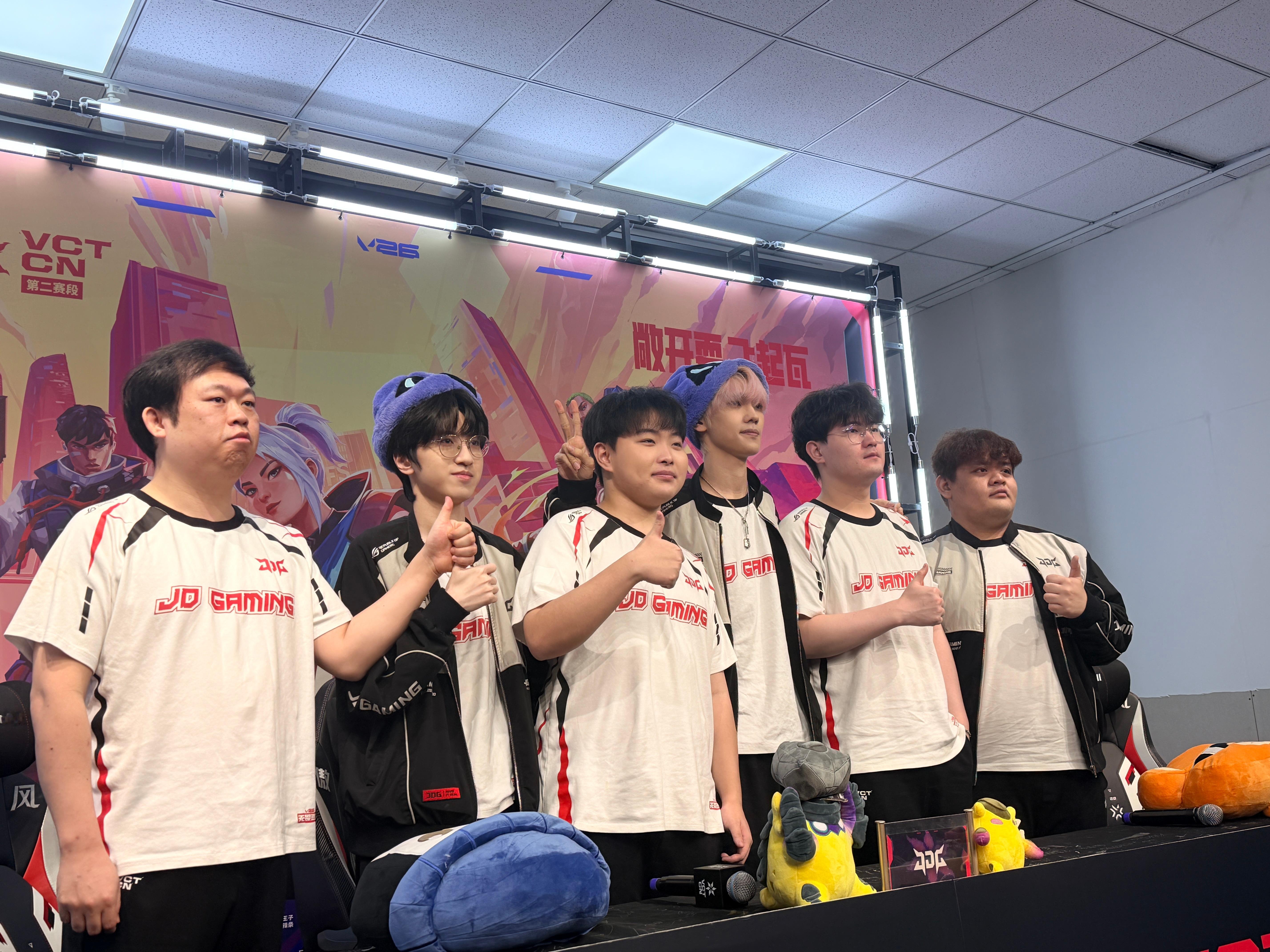 JDG无畏契约 的赛前群访合照来啦2026vctcn第二赛段2026无畏巡回成都