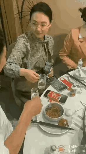 在白酒界混了几十年，就服这位大姐