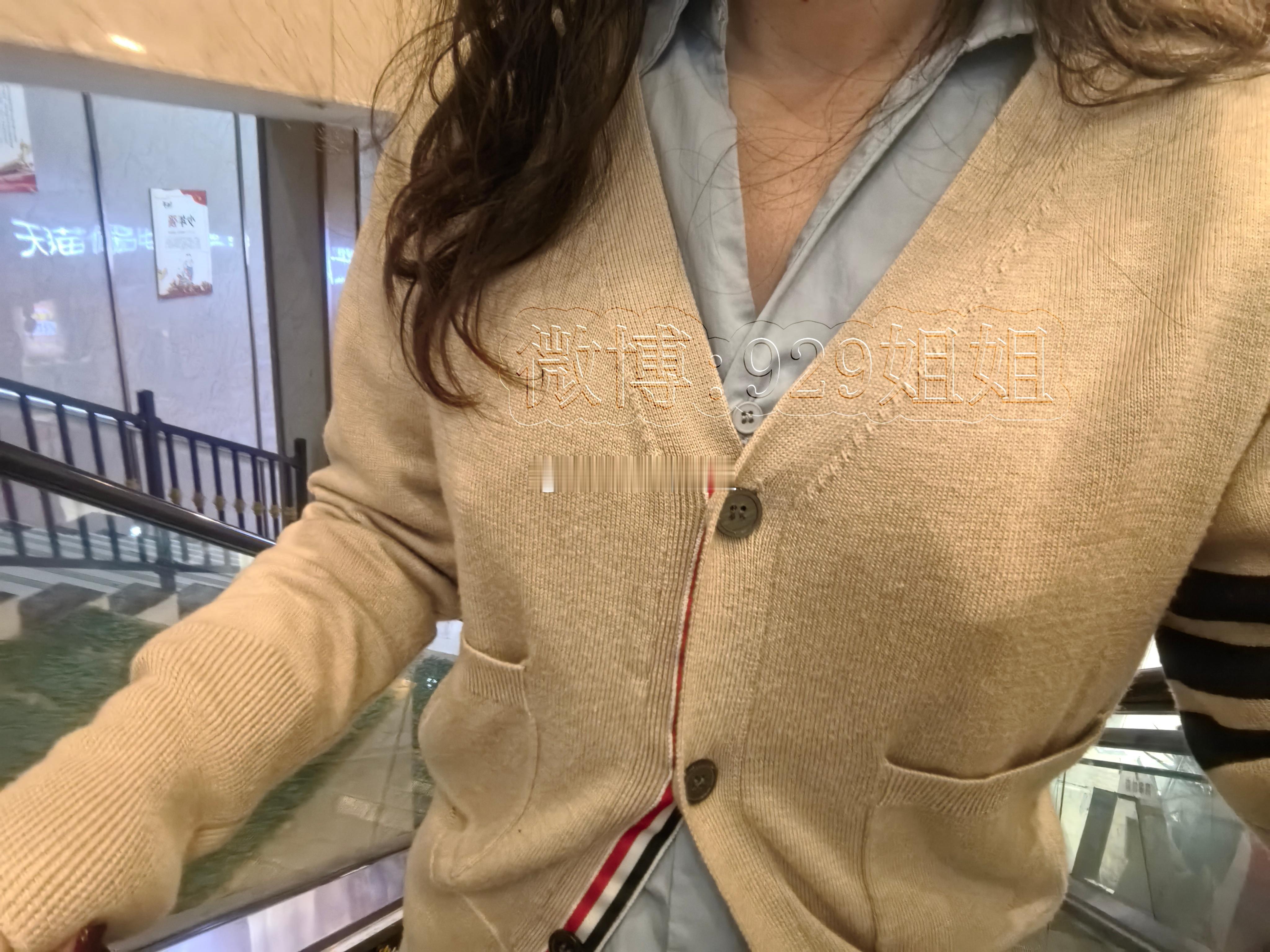 收工啦上超市买点酸奶[挤眼] ​​​