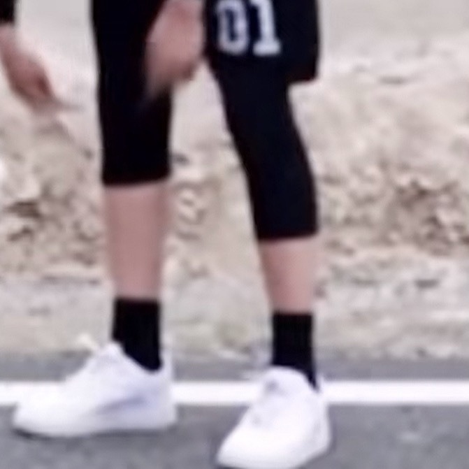可是 他的腿也好可爱🥺 ​​​