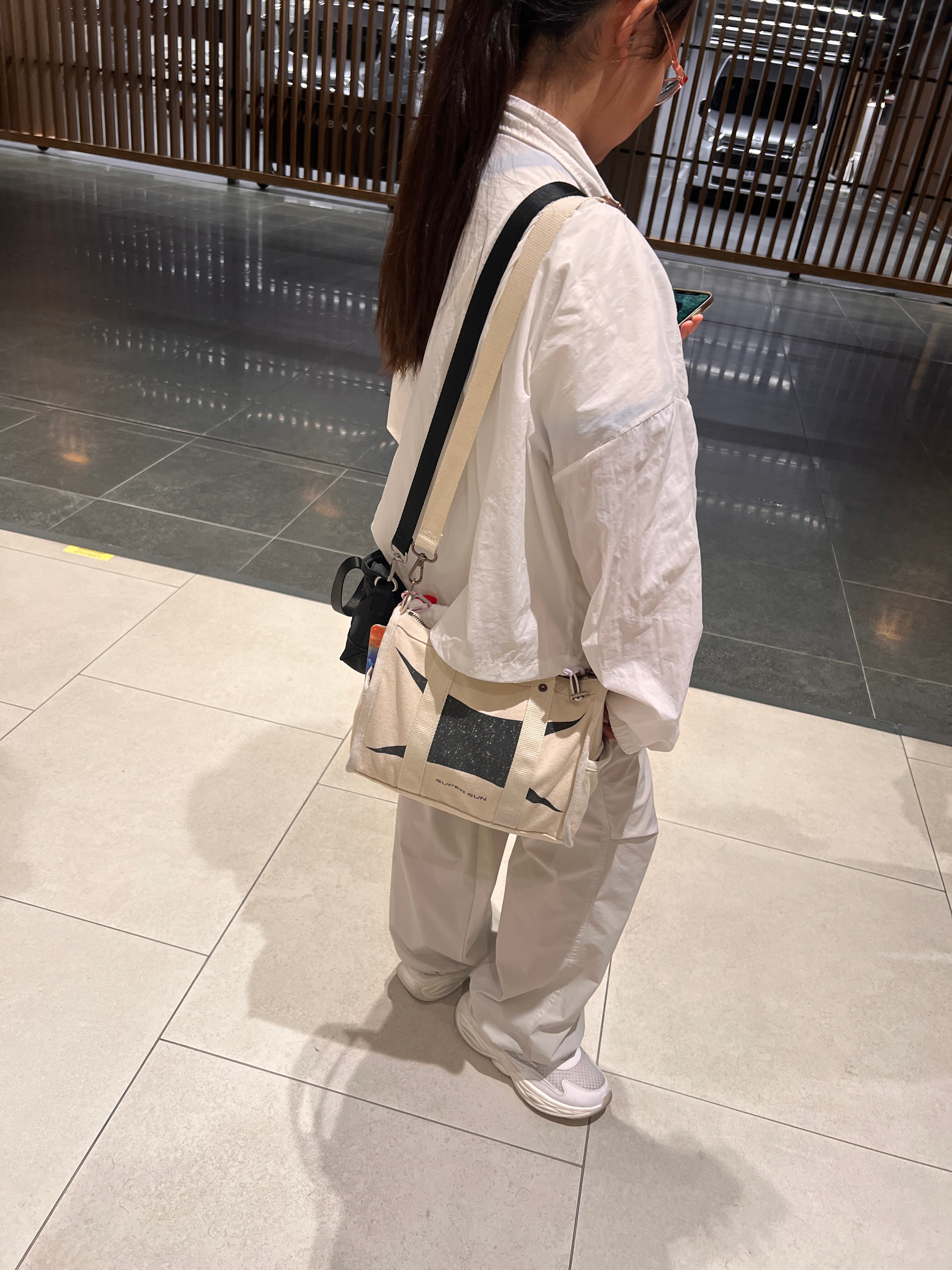 左手已经抬不起来 马宝宝帮我拿包