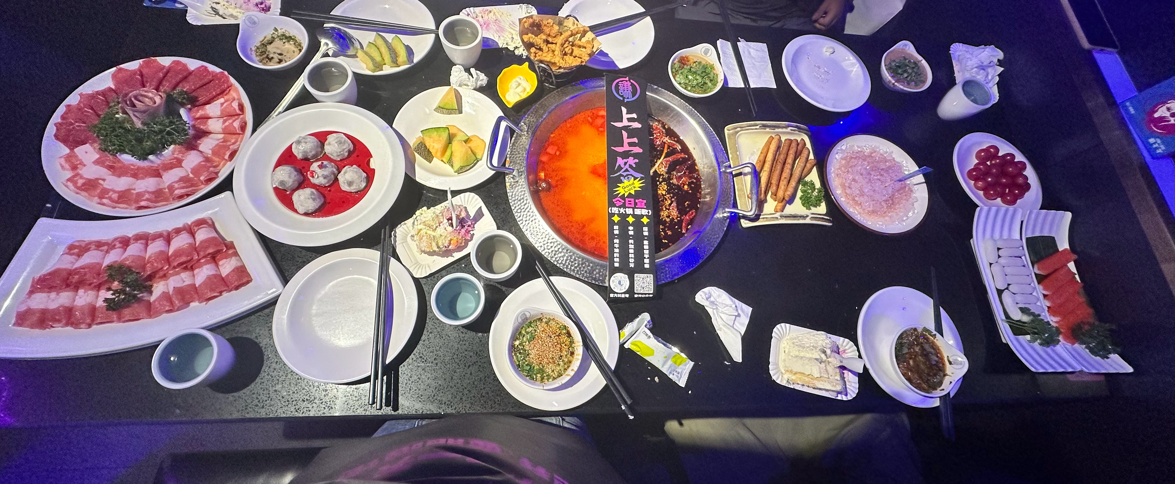 上上谦 闭店每次朋友生日就带我们去吃上上谦，真闭店我朋友估计要难受了 