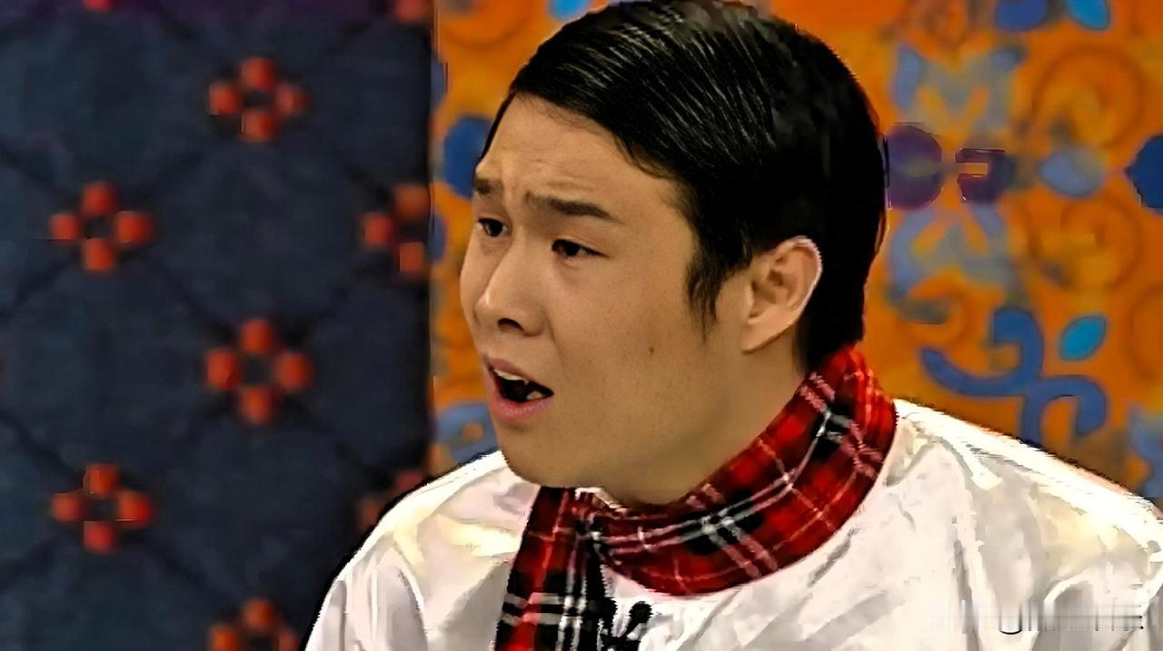 小沈阳的巅峰期确实光芒四射，令人难以忘怀。2009年，他在央视春晚与赵本山合作的