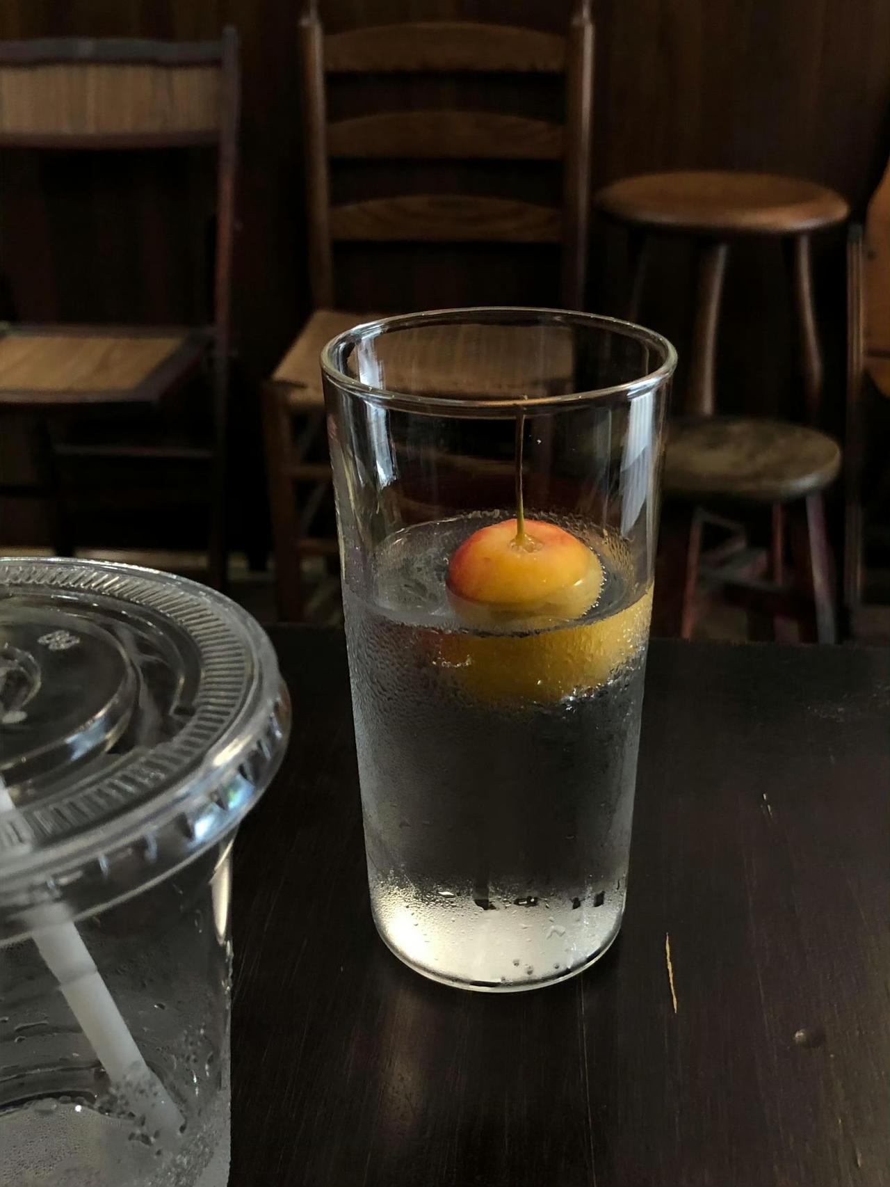 教恋爱中的女人们一个聪明的方法。避免你们沉浸其中不能自拔。女生要懂得，如果一个男