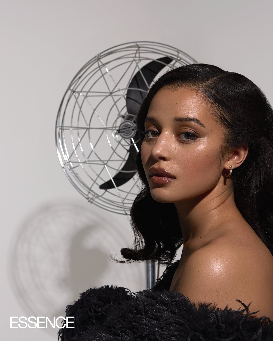 蔡斯·英菲尼迪为《Essence》杂志最新一期拍摄的写真照摄影师：Peace B