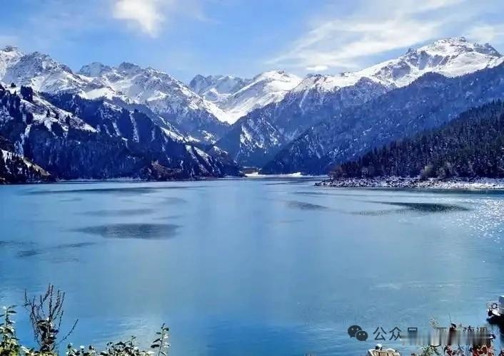 有网友问：乌鲁木齐景区公园退役军人免费吗？本来不想说这个，因为媒体早有公布自己可