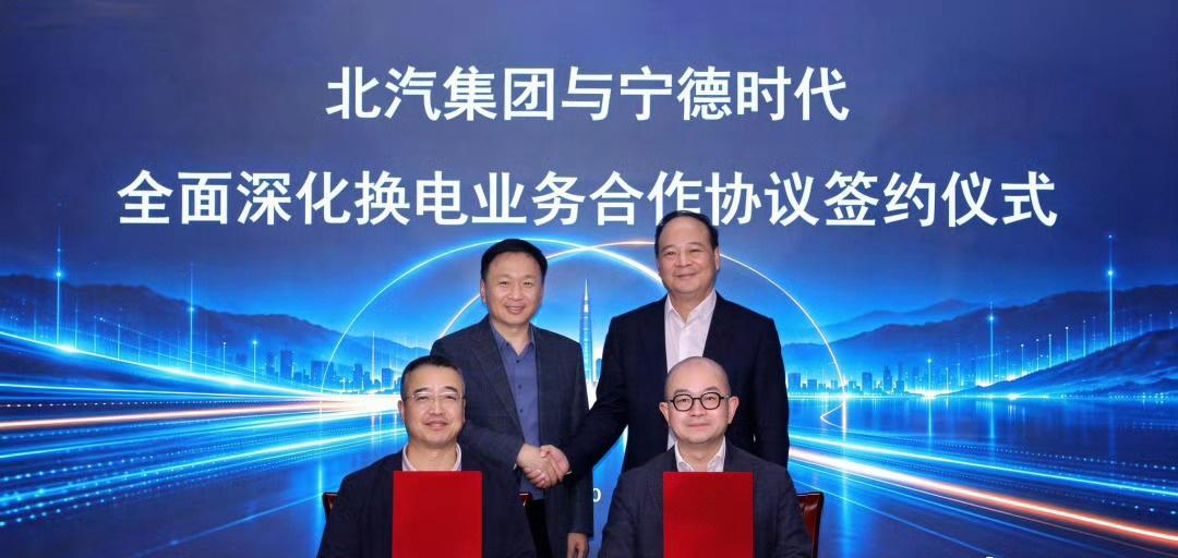 新能源这个东西，本质就是高度同质化。
所有车其实都差不多。

唯一能做出差异化的