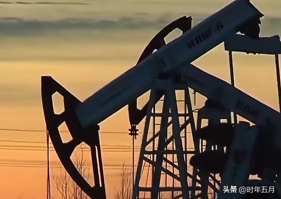 欧盟新制裁瞄准俄油“影子船队”，克宫：西方在搬石砸脚

欧盟再推对俄新制裁，重点