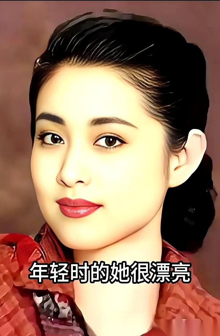 现在的网红脸，美颜开到最大，p图p到亲妈都不认识。
你再回头看看倪萍。
就这么一
